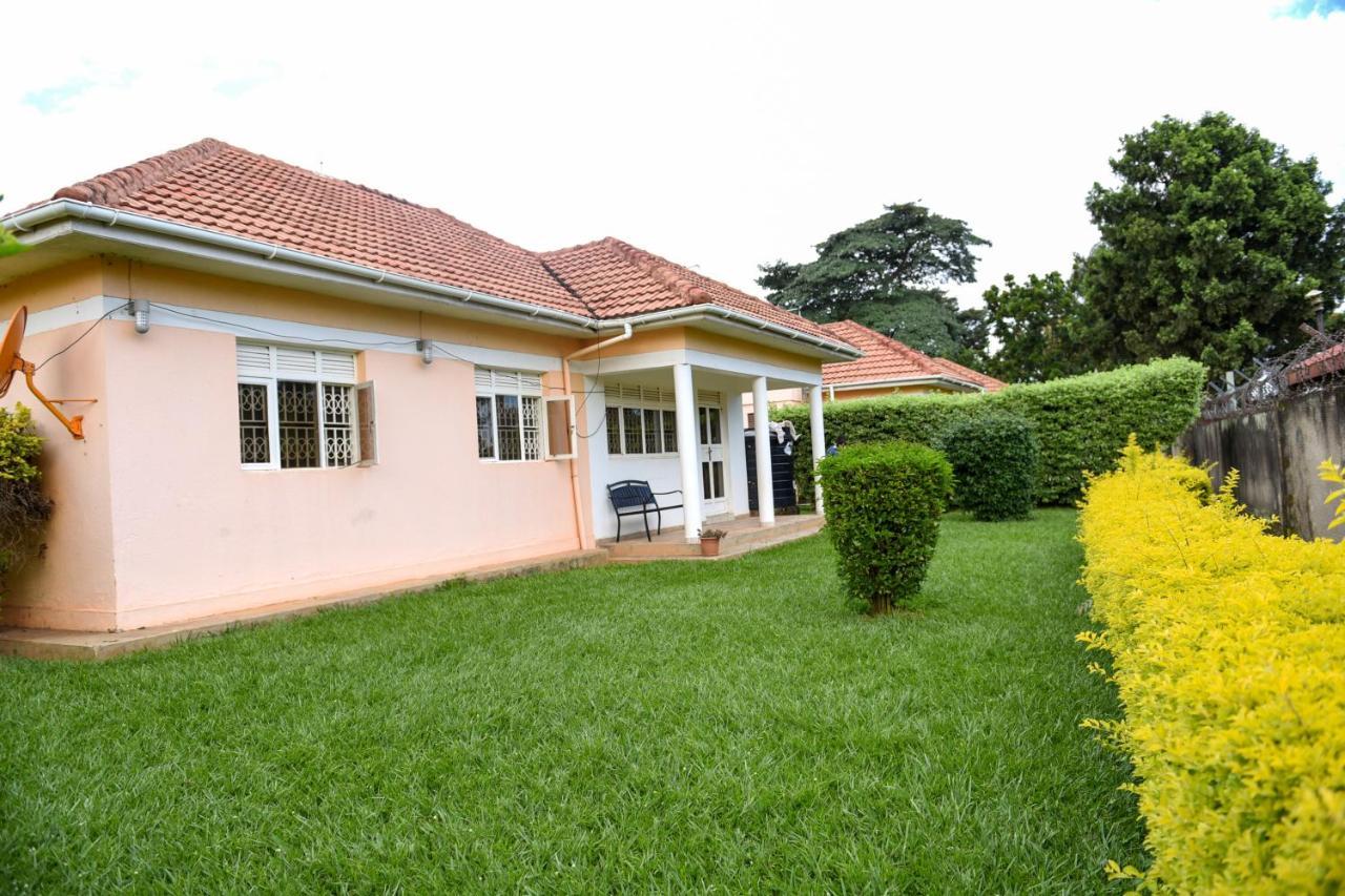 Corinya Serviced Apartments Entebbe Dış mekan fotoğraf