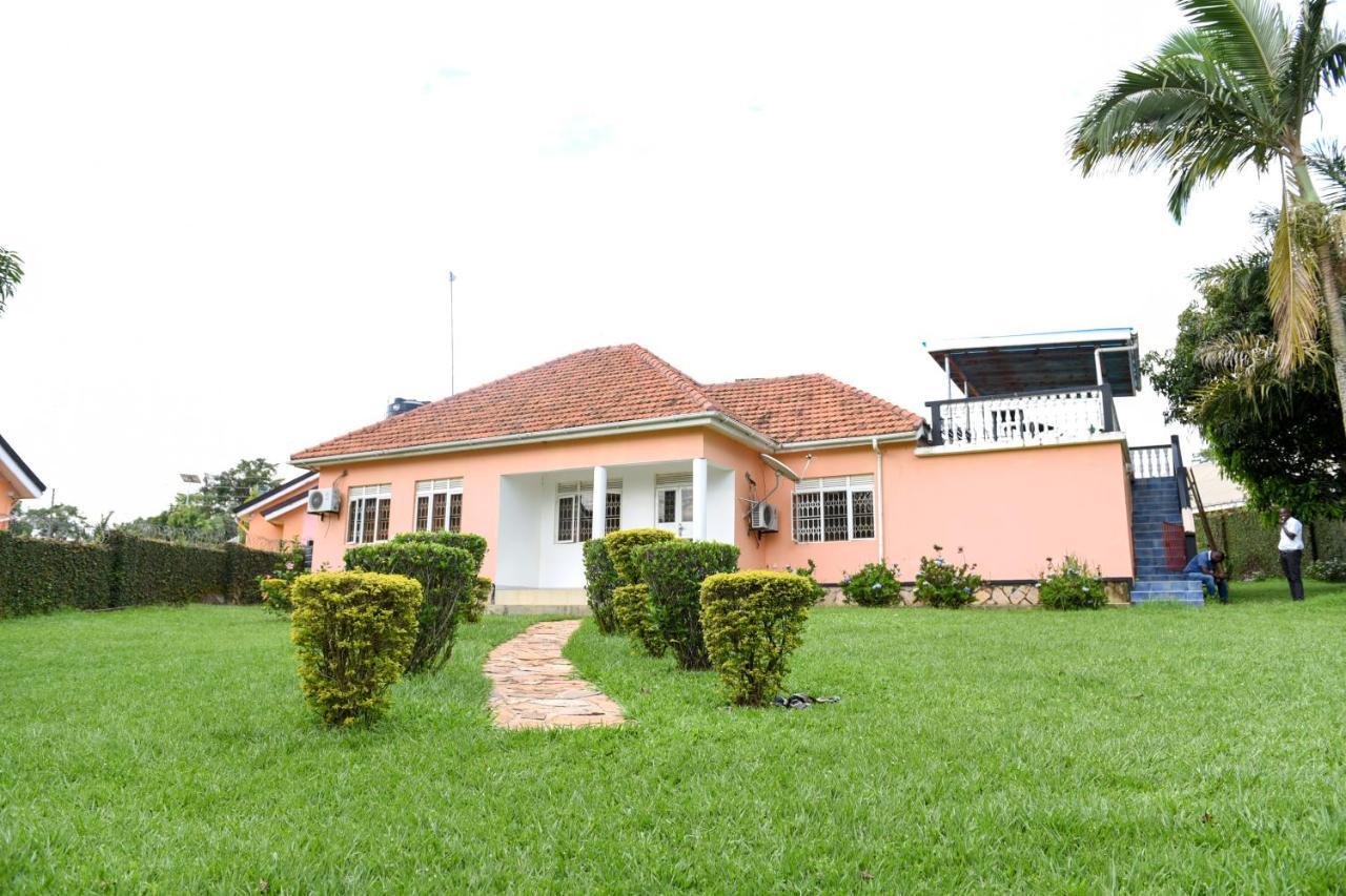 Corinya Serviced Apartments Entebbe Dış mekan fotoğraf