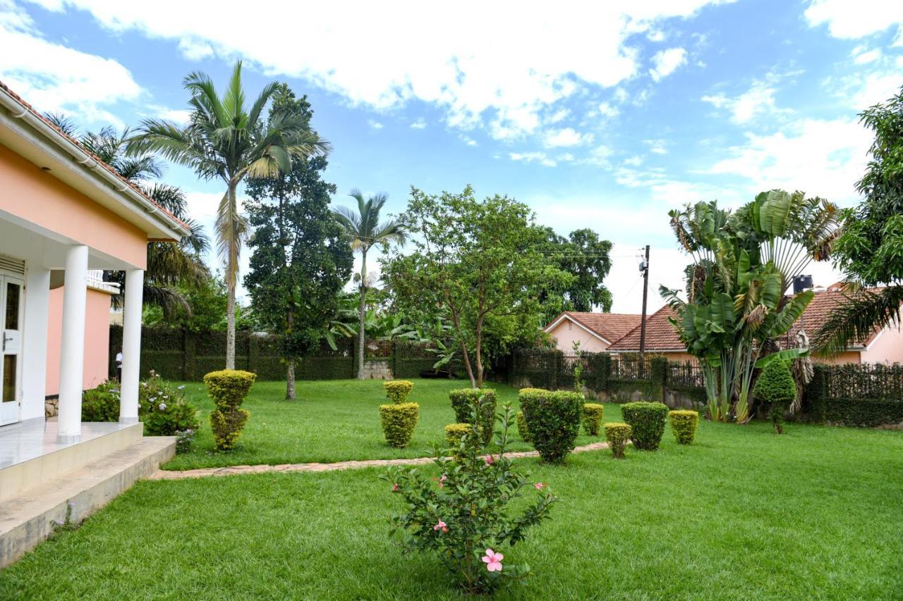 Corinya Serviced Apartments Entebbe Dış mekan fotoğraf