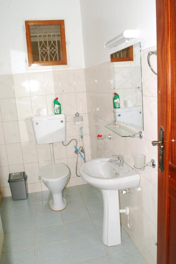 Corinya Serviced Apartments Entebbe Dış mekan fotoğraf