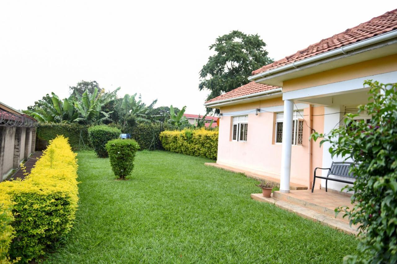 Corinya Serviced Apartments Entebbe Dış mekan fotoğraf