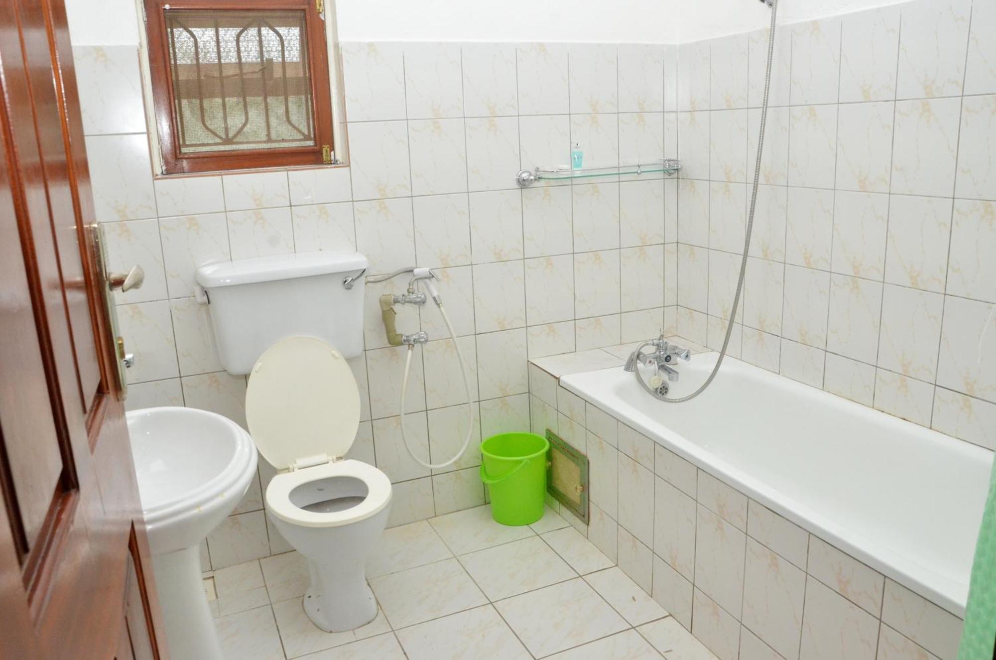 Corinya Serviced Apartments Entebbe Oda fotoğraf