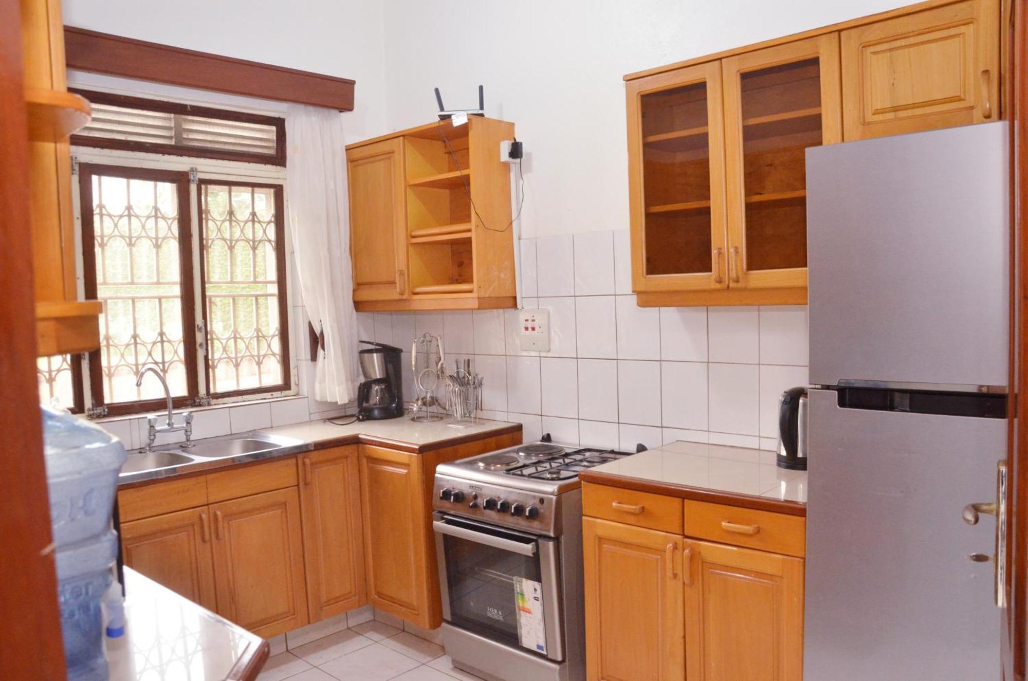 Corinya Serviced Apartments Entebbe Oda fotoğraf